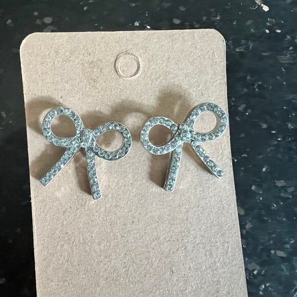 Six pairs of post jewel fancy elegant earrings incl. faux pearl and baublebar - Picture 7 of 11